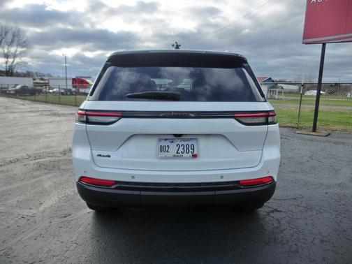 2023 Jeep Grand Cherokee Altitude