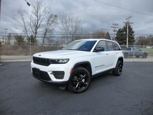 2023 Jeep Grand Cherokee Altitude