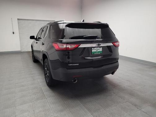 Mosaic Black Metallic 2019 Chevrolet Traverse LT Cloth