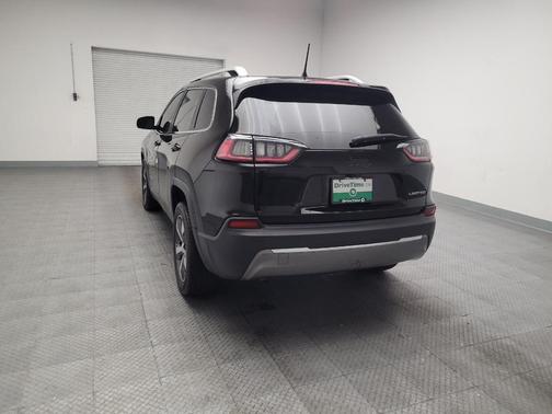 Diamond Black Crystal Pearlcoat 2019 Jeep Cherokee Limited