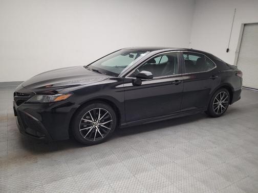 Midnight Black Metallic 2022 Toyota Camry SE