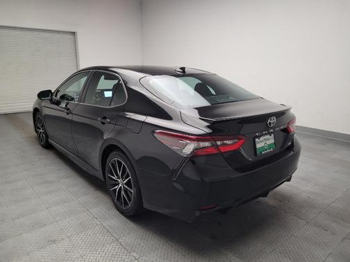 Midnight Black Metallic 2022 Toyota Camry SE