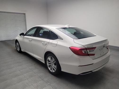 Platinum White Pearl 2019 Honda Accord LX