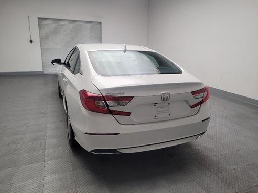 Platinum White Pearl 2019 Honda Accord LX