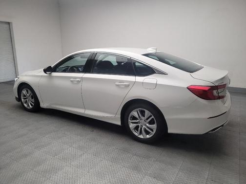 Platinum White Pearl 2019 Honda Accord LX