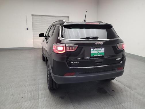Diamond Black Crystal Pearlcoat 2017 Jeep New Compass Latitude