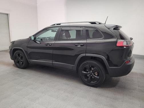 Diamond Black Crystal Pearlcoat 2019 Jeep Cherokee Altitude