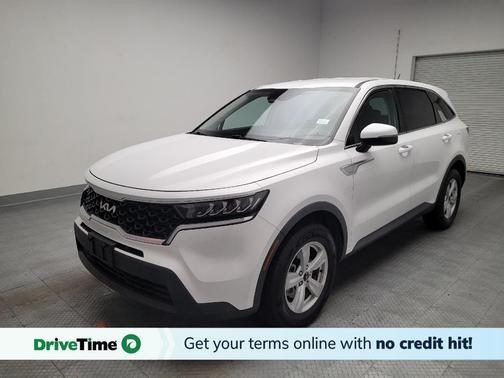 Glacial White Pearl 2022 Kia Sorento LX