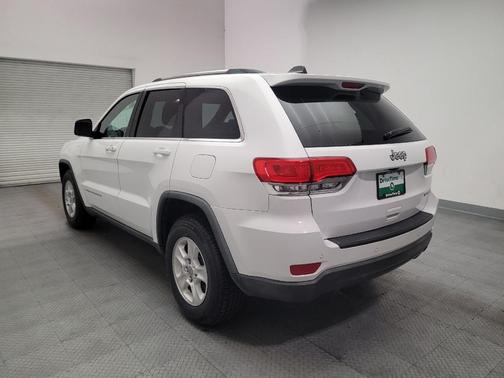Bright White Clearcoat 2016 Jeep Grand Cherokee Laredo