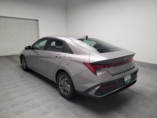 Fluid Metal 2024 Hyundai ELANTRA HEV Blue
