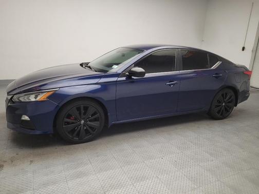 Deep Blue Pearl 2022 Nissan Altima SR FWD