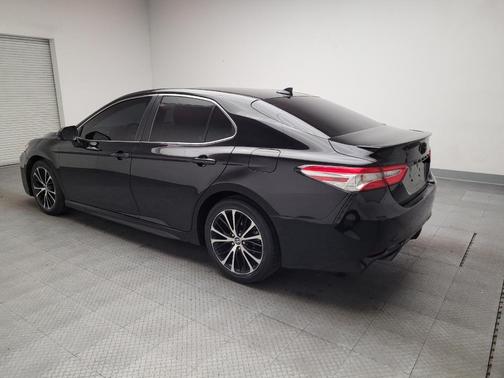 Midnight Black Metallic 2020 Toyota Camry SE