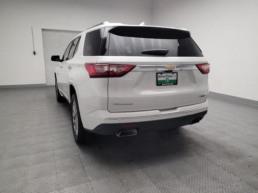 White 2018 Chevrolet Traverse Premier