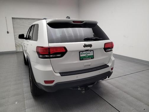 2017 Jeep Grand Cherokee 75th Anniversary Edition 4x2