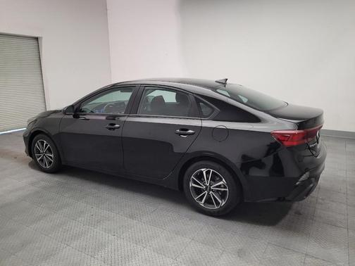 Aurora Black 2022 Kia Forte LXS