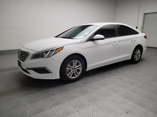 Quartz White Pearl 2017 Hyundai SONATA SE