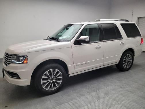 2017 Lincoln Navigator Select