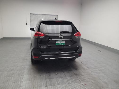 Magnetic Black Pearl 2019 Nissan Rogue SV