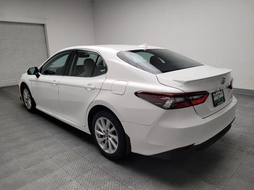 White 2022 Toyota Camry LE