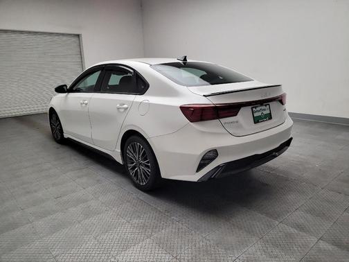 Snow White Pearl 2024 Kia Forte GT-Line