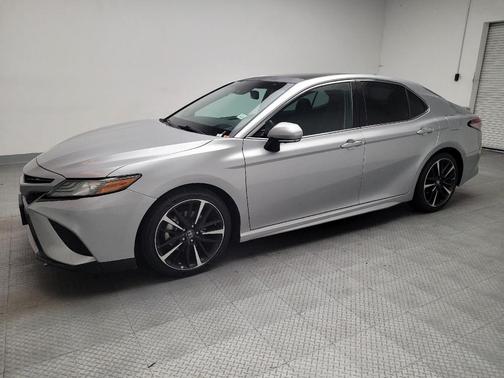 Silver 2018 Toyota Camry XSE