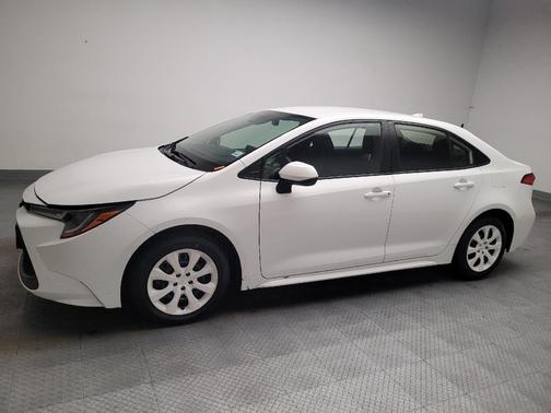 Super White 2020 Toyota Corolla LE