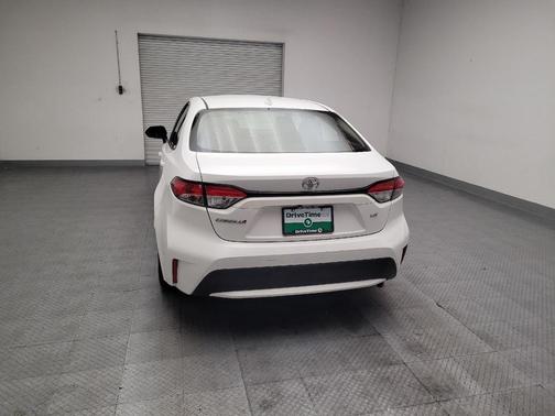 Super White 2020 Toyota Corolla LE