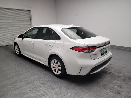 Super White 2020 Toyota Corolla LE