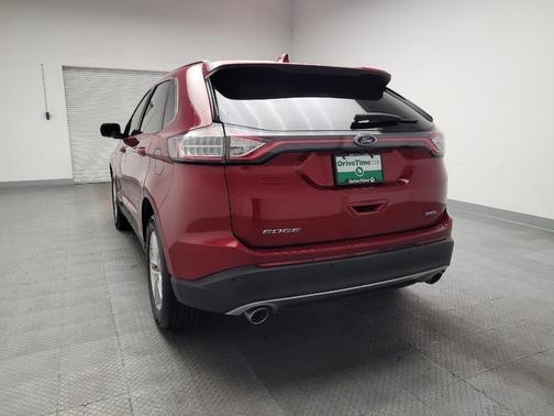 Red 2018 Ford Edge SEL