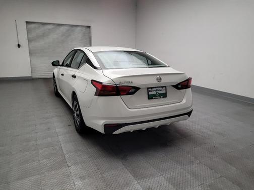 Glacier White 2019 Nissan Altima 2.5 S