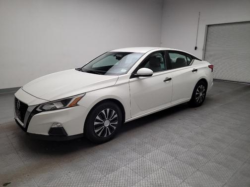 Glacier White 2019 Nissan Altima 2.5 S