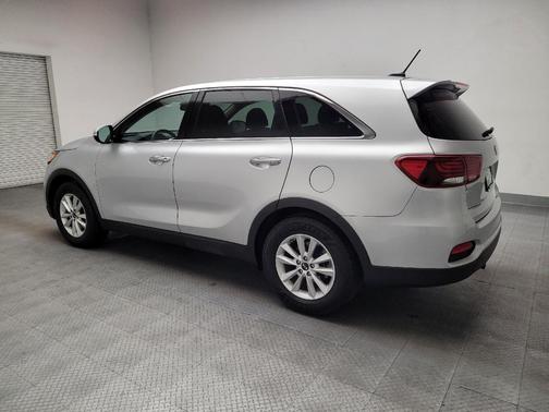 Sparkling Silver 2019 Kia Sorento LX
