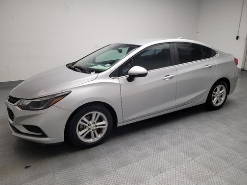 Silver Ice Metallic 2016 Chevrolet Cruze LT Auto
