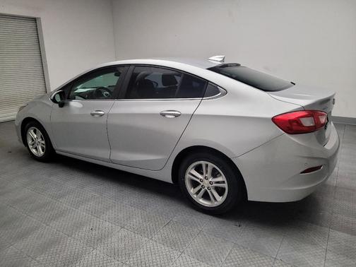 Silver Ice Metallic 2016 Chevrolet Cruze LT Auto