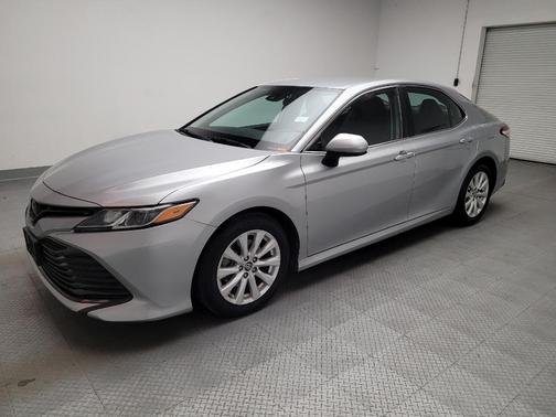 Celestial Silver Metallic 2019 Toyota Camry LE