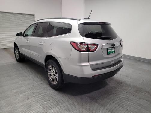 Silver Ice Metallic 2017 Chevrolet Traverse 2LT