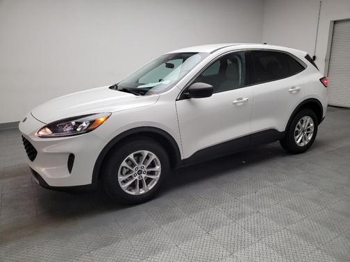 White 2022 Ford Escape SE