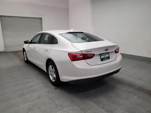 Summit White 2024 Chevrolet Malibu FWD 1LT