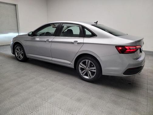 Platinum Gray Metallic 2024 Volkswagen Jetta 1.5T SE