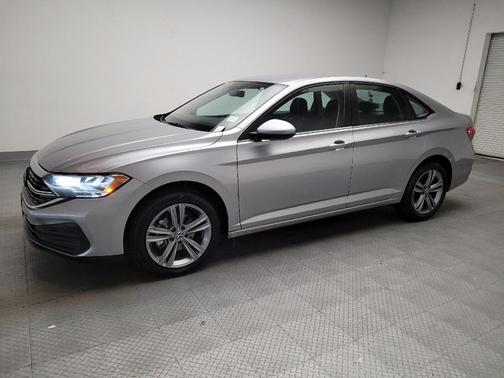 Platinum Gray Metallic 2024 Volkswagen Jetta 1.5T SE