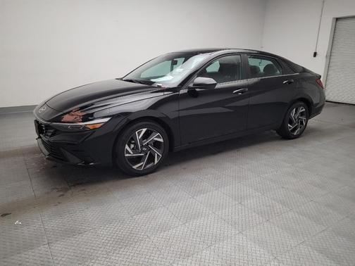 Abyss Black 2025 Hyundai ELANTRA SEL