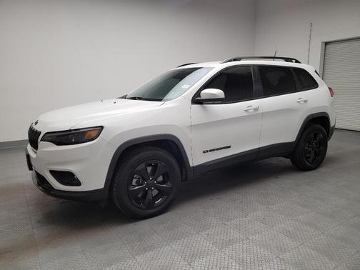 Bright White Clearcoat 2021 Jeep Cherokee Altitude