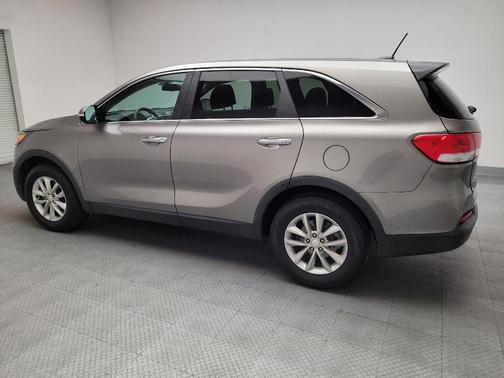 2017 Kia Sorento L