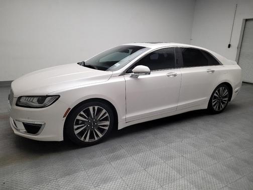 White Platinum Metallic Tri-Coat 2019 Lincoln MKZ Reserve II