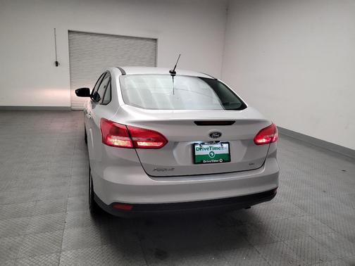 Ingot Silver 2015 Ford Focus SE