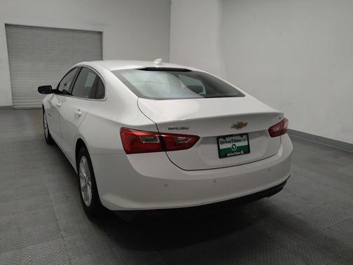 Summit White 2024 Chevrolet Malibu FWD 1LT