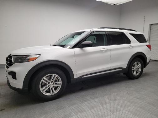 Oxford White 2021 Ford Explorer XLT