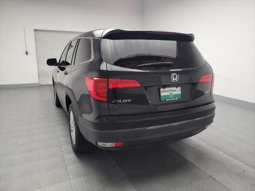 2016 Honda Pilot LX