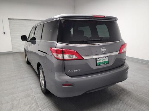 Gun Metallic 2015 Nissan Quest SV