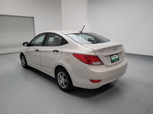 Photo 5 of 32 of 2015 Hyundai Accent GLS